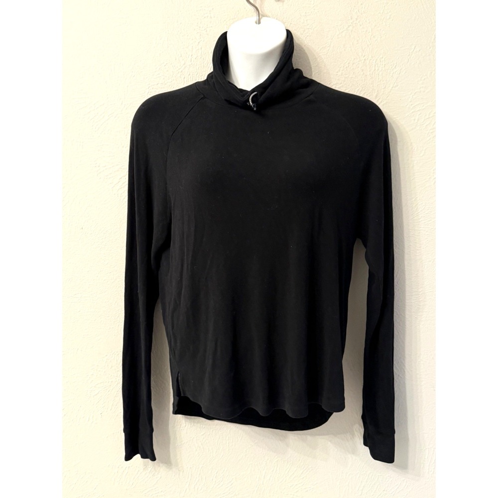 Varley women's size M black long sleeve pullover soft w/thumbholes great!